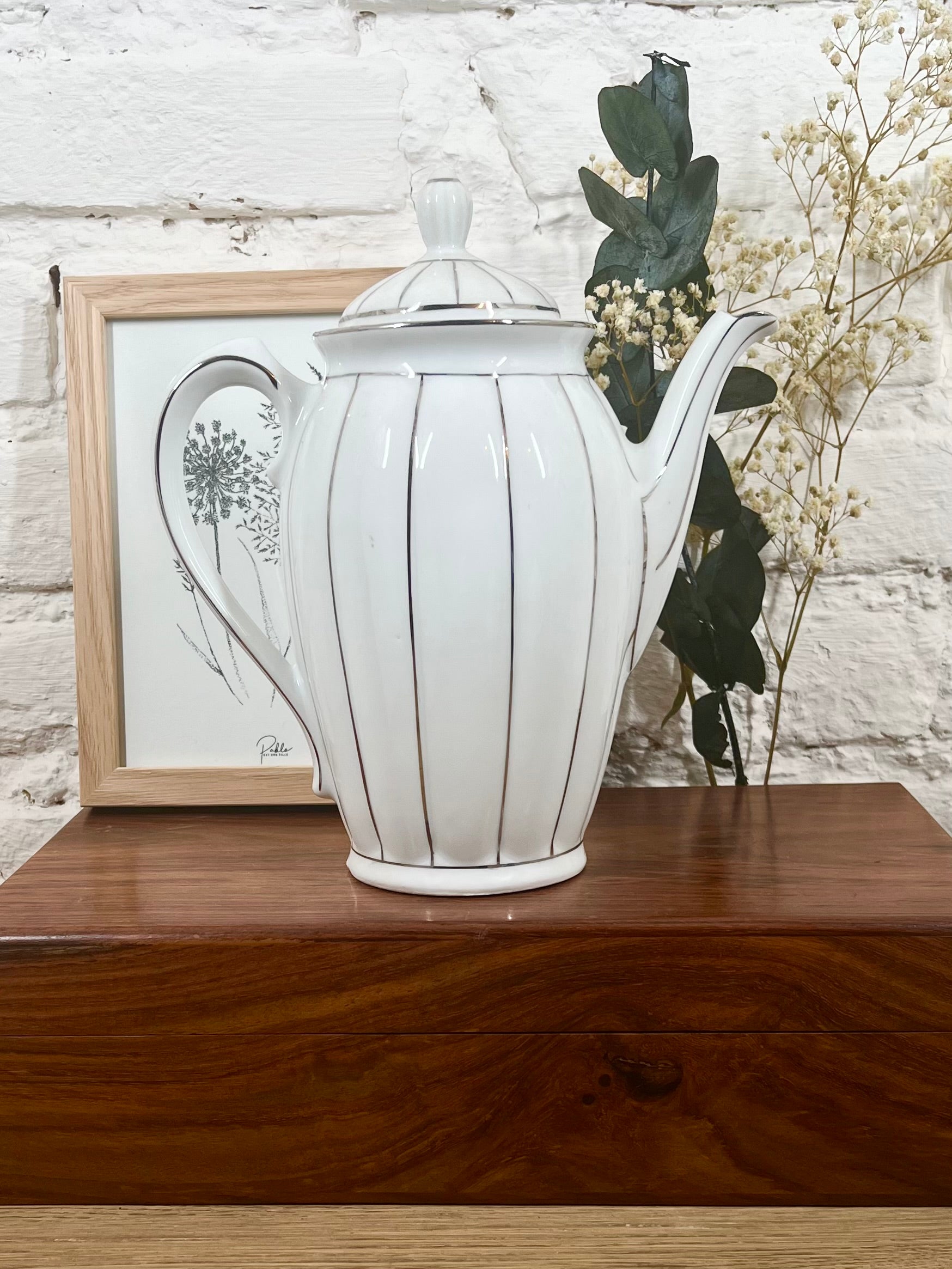 Cafetière en porcelaine Art déco