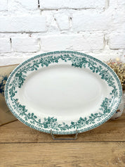Plat oval en terre de fer Saint Amand