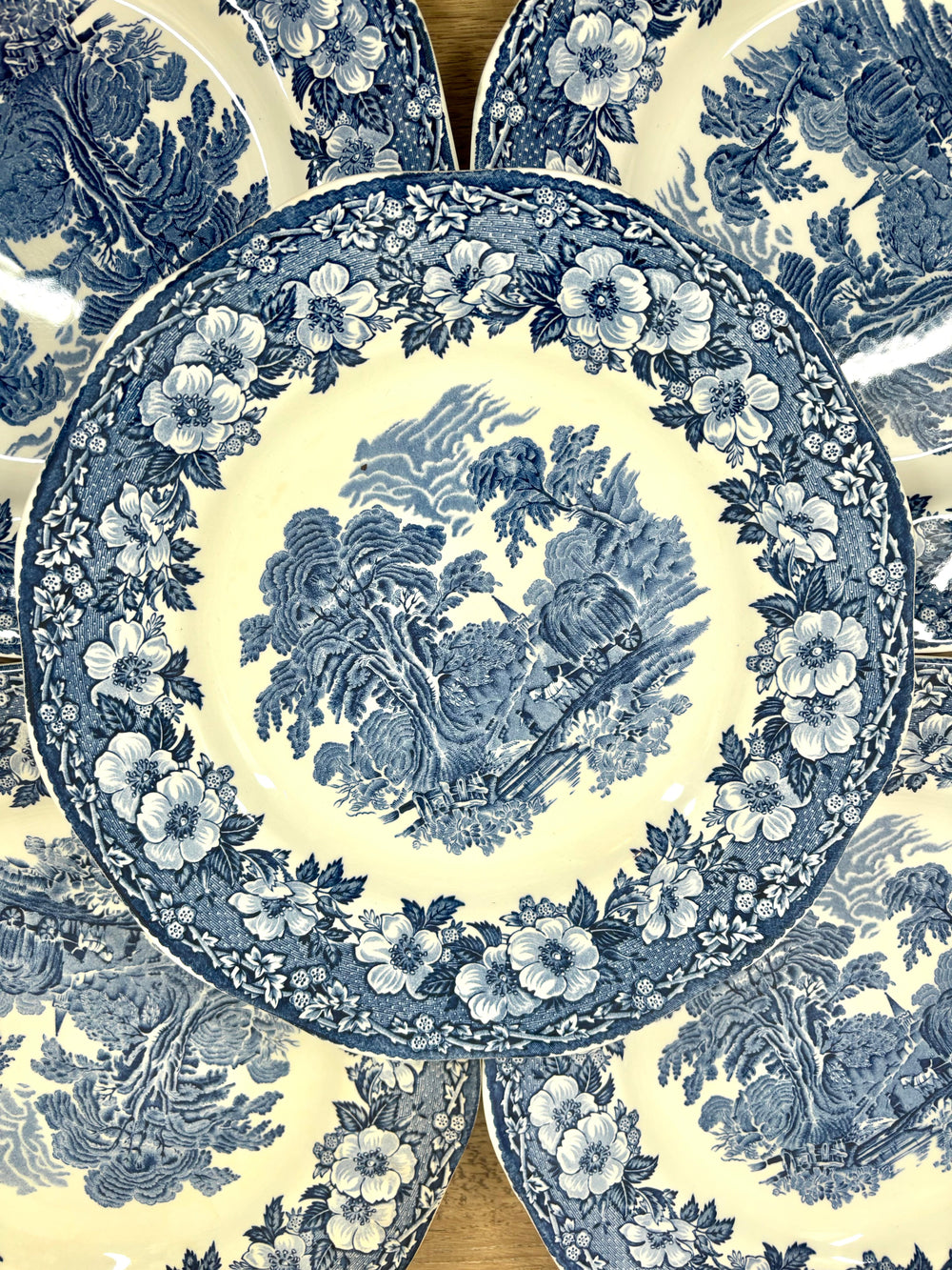 Assiette en faïence anglaise Wedgwood