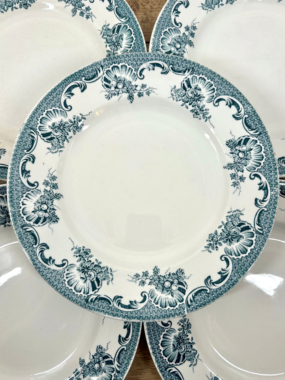 Assiette en terre de fer Moulin des loups N°21
