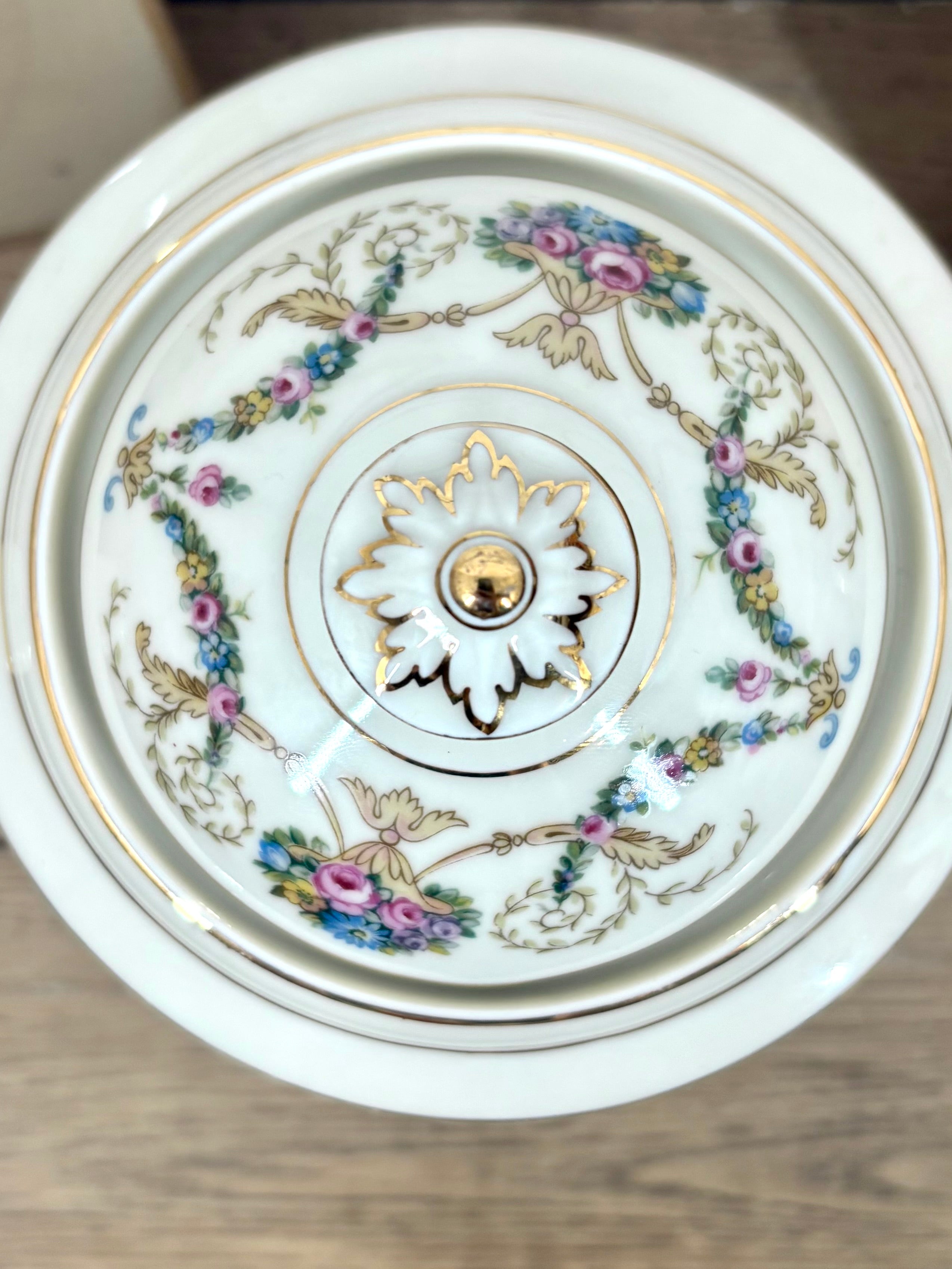 Cafetière en porcelaine Art Déco