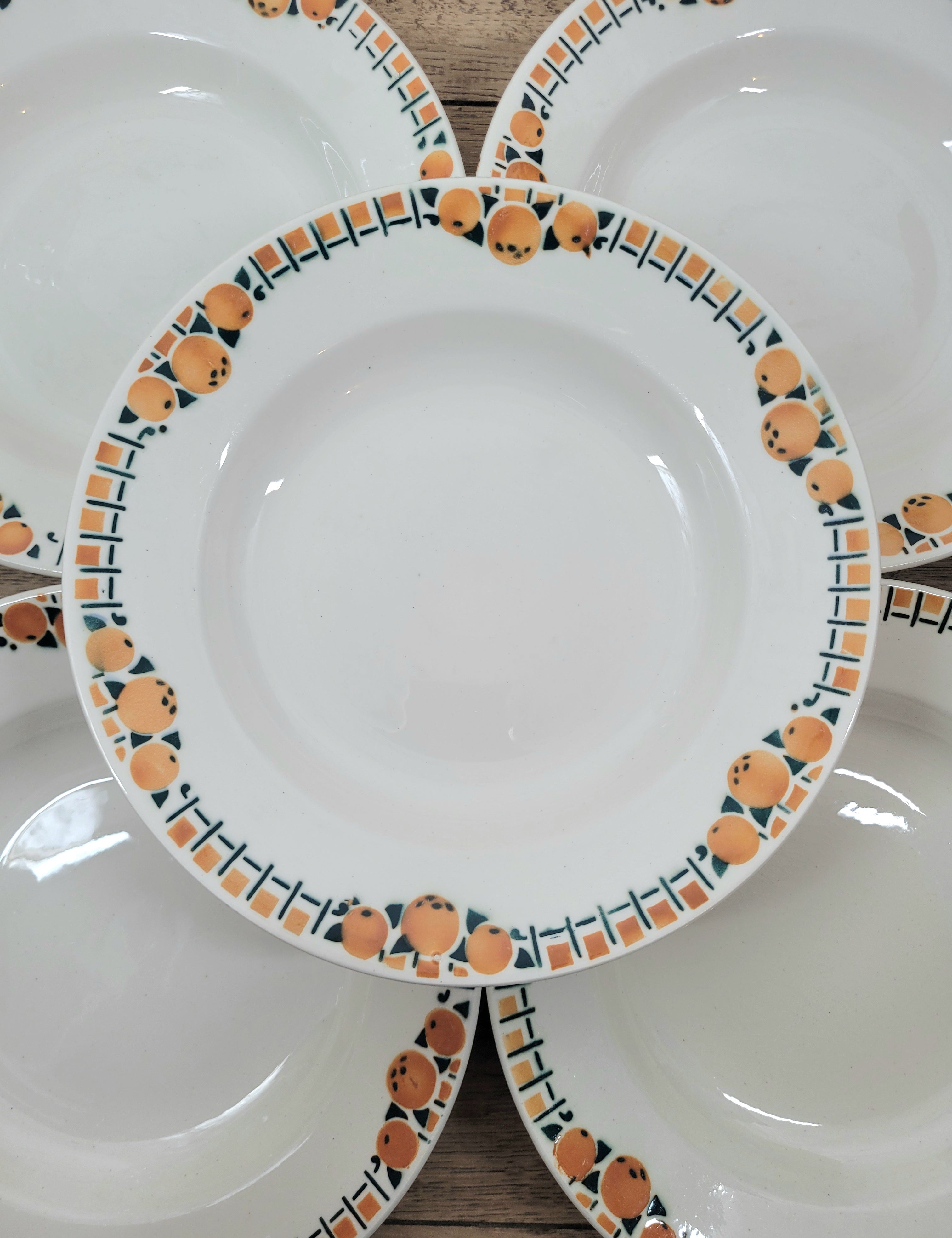 Assiette creuse en faïence St Amand N°15