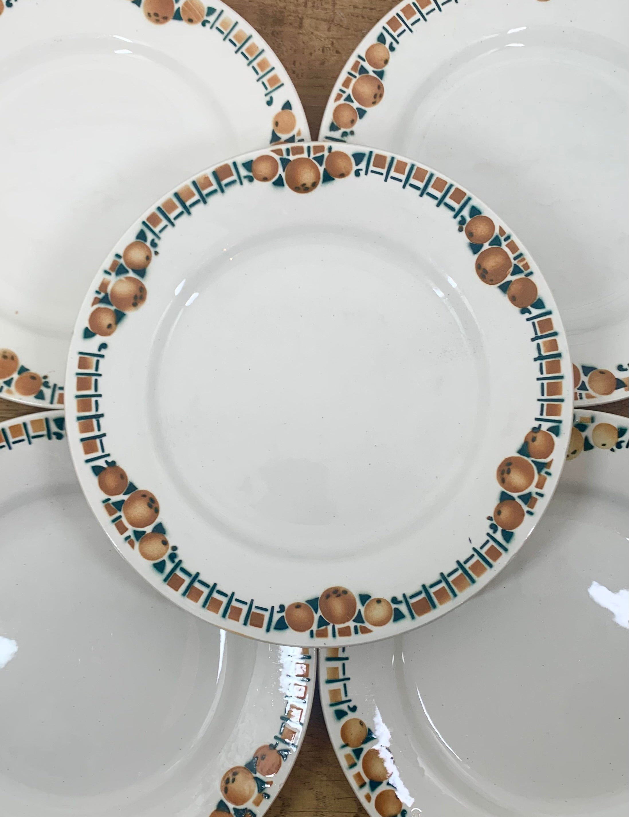 Assiette plate en faience Saint Amand acheter vaisselle vintage ancienne en ligne