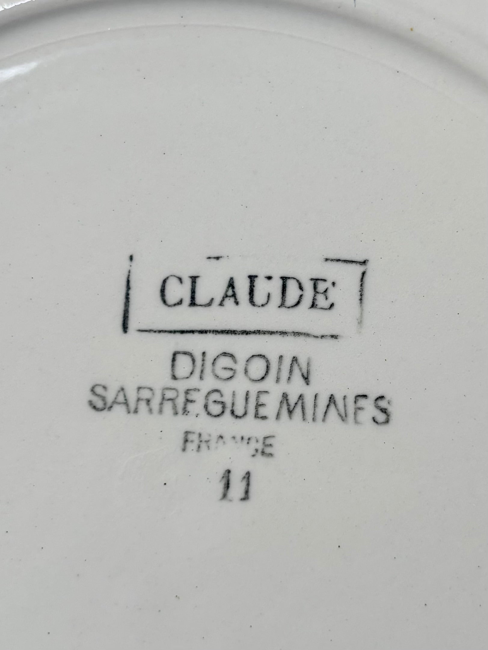 Assiette plate en faïence Digoin Sarreguemines N°19