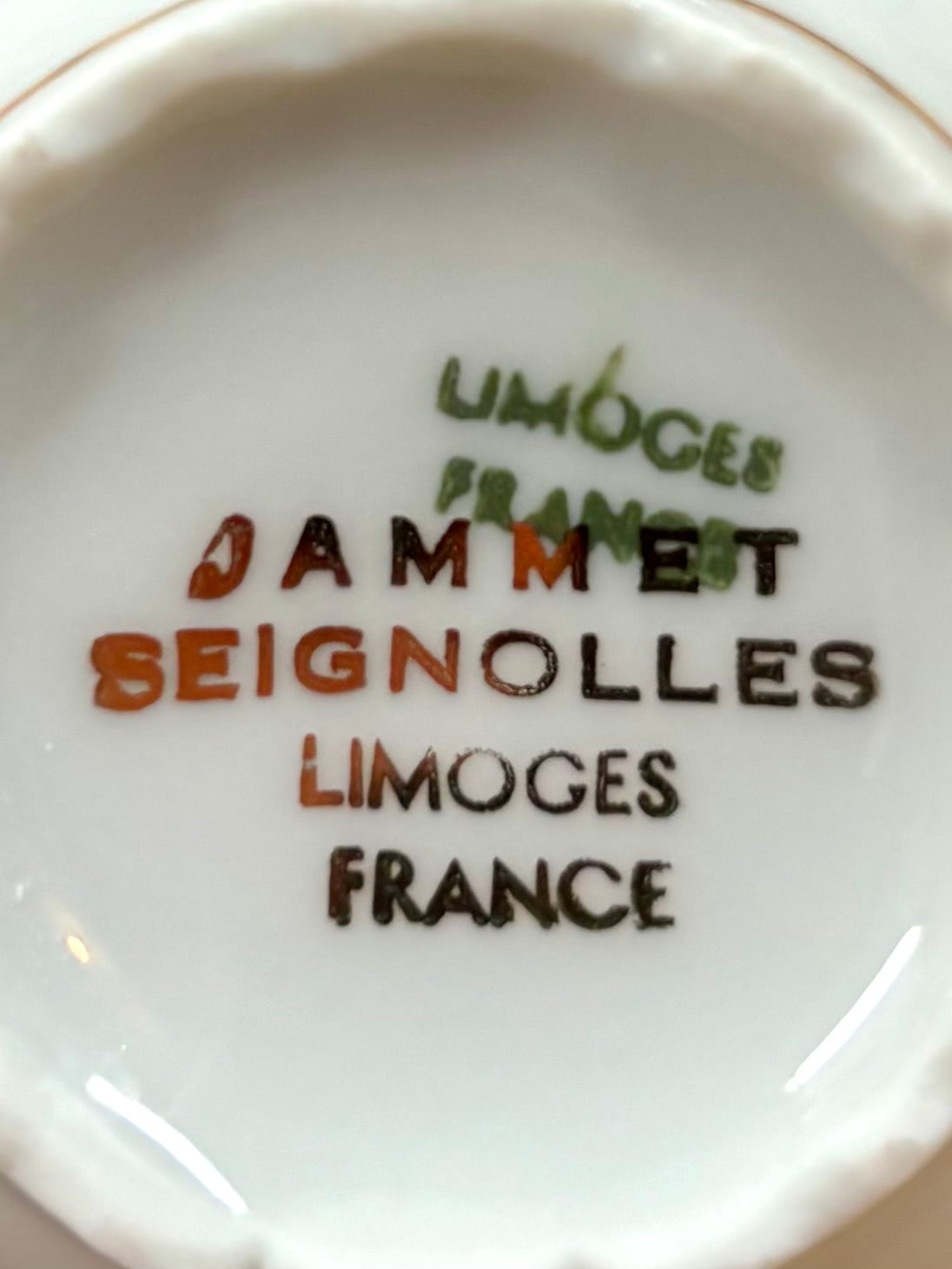 Tasse et soucoupe en porcelaine de Limoges