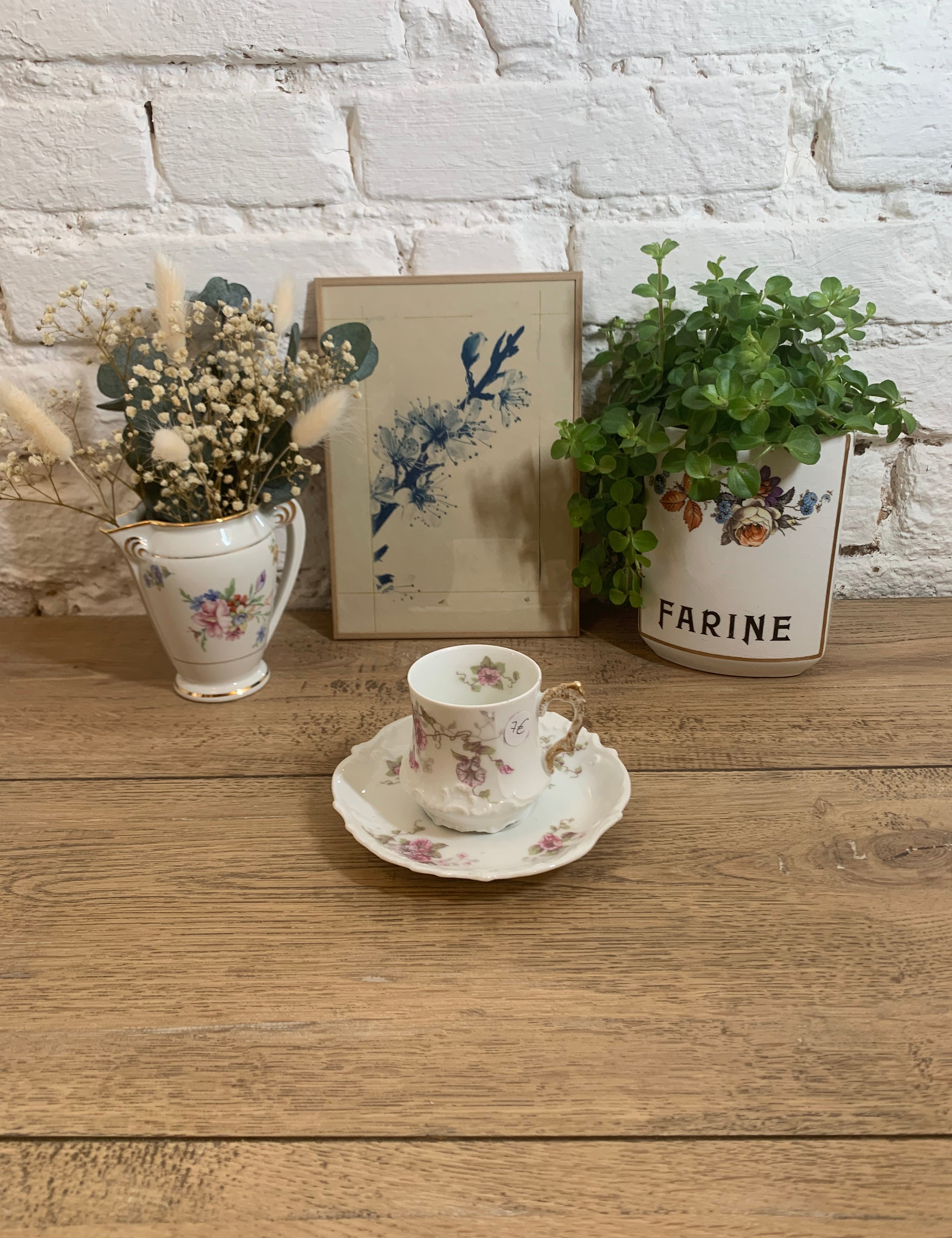 Rare superbe Tasse couverte à Chocolat, Porcelaine De Flor Rare superbe Tasse couverte à Chocolat, Porcelaine De Flor