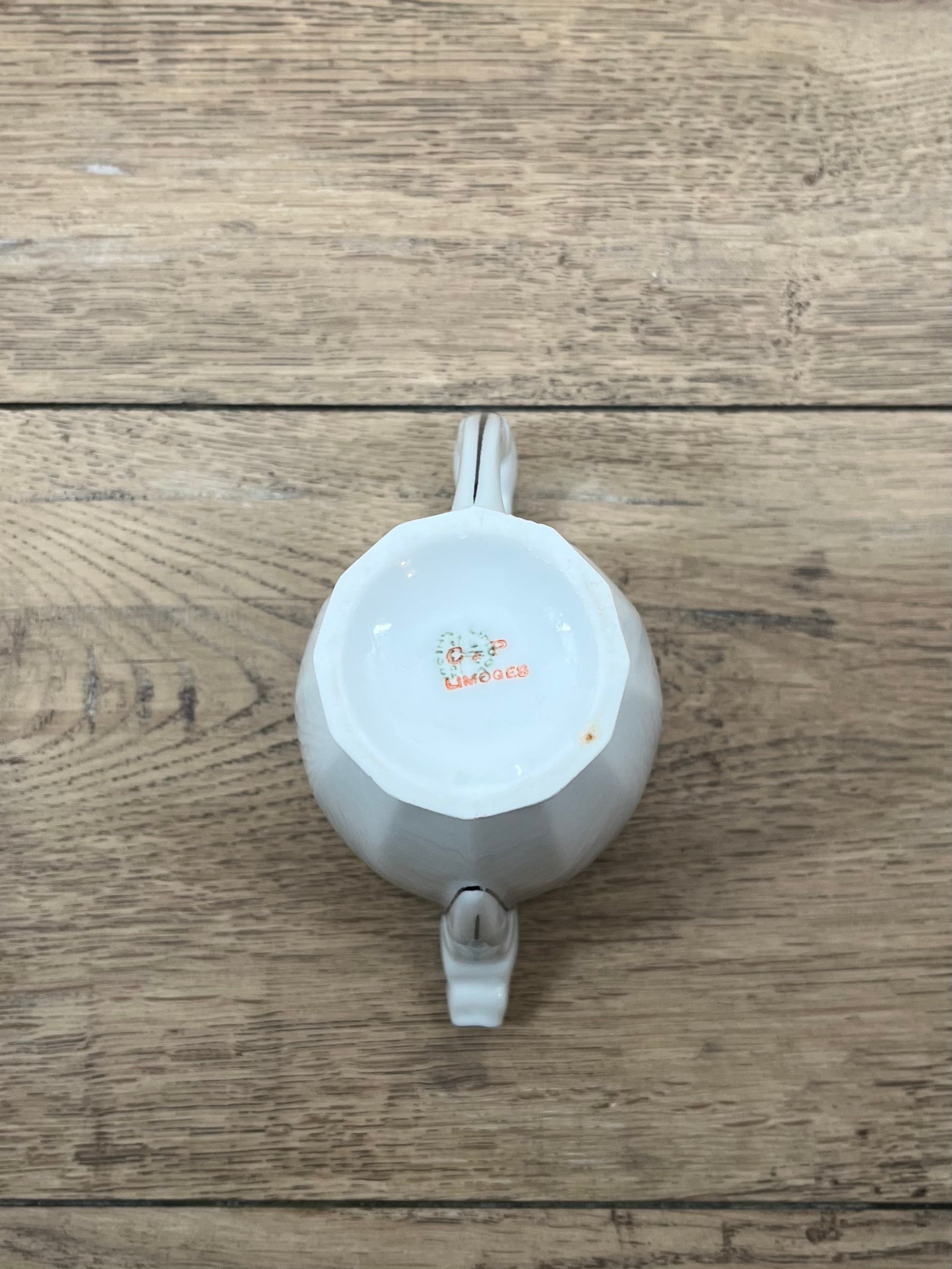 Pot à lait en porcelaine de Limoges