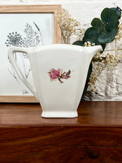 Pot à lait en porcelaine