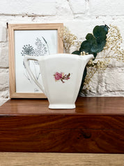 Pot à lait en porcelaine