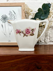 Pot à lait en porcelaine