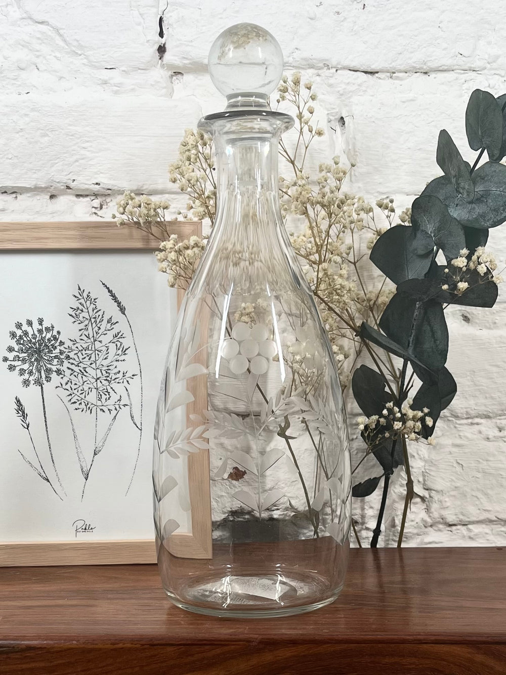 Carafe en verre ciselé