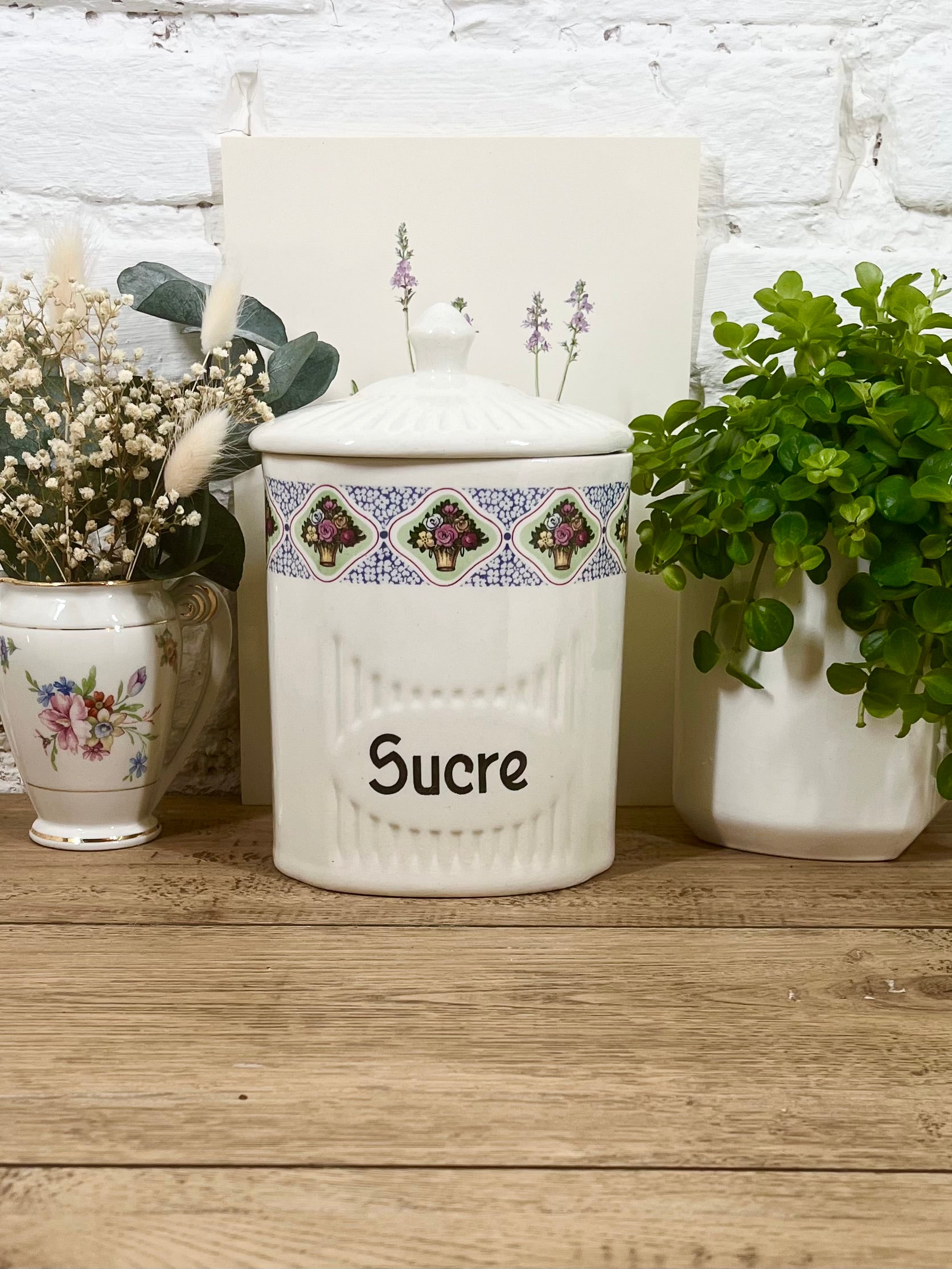 Pot à sucre en faïence N°1