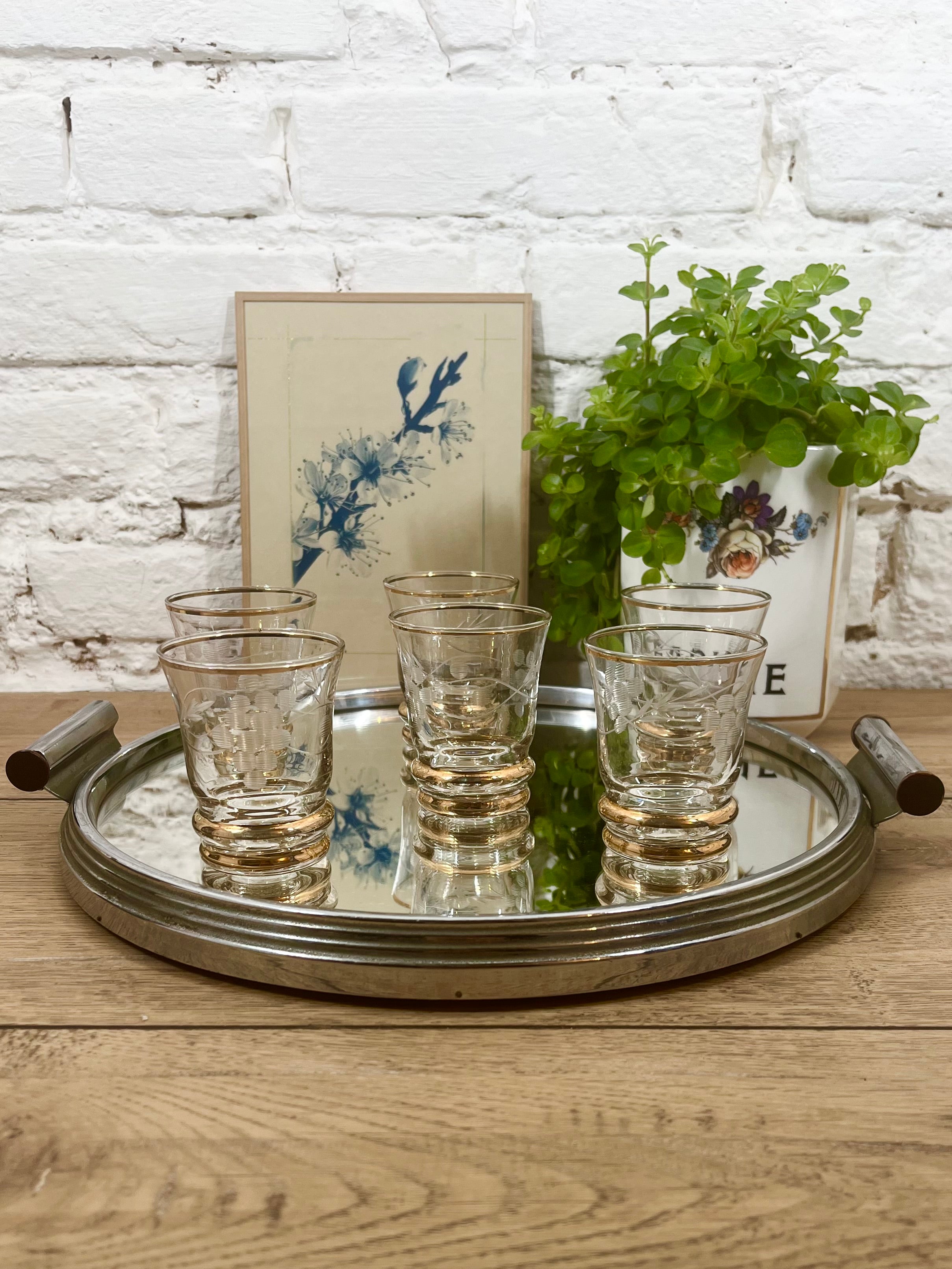 Verre à apéritif en verre gravé N°2