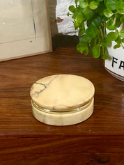 Coffret en albâtre