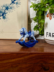 Cheval à bascule en faïence de Delft