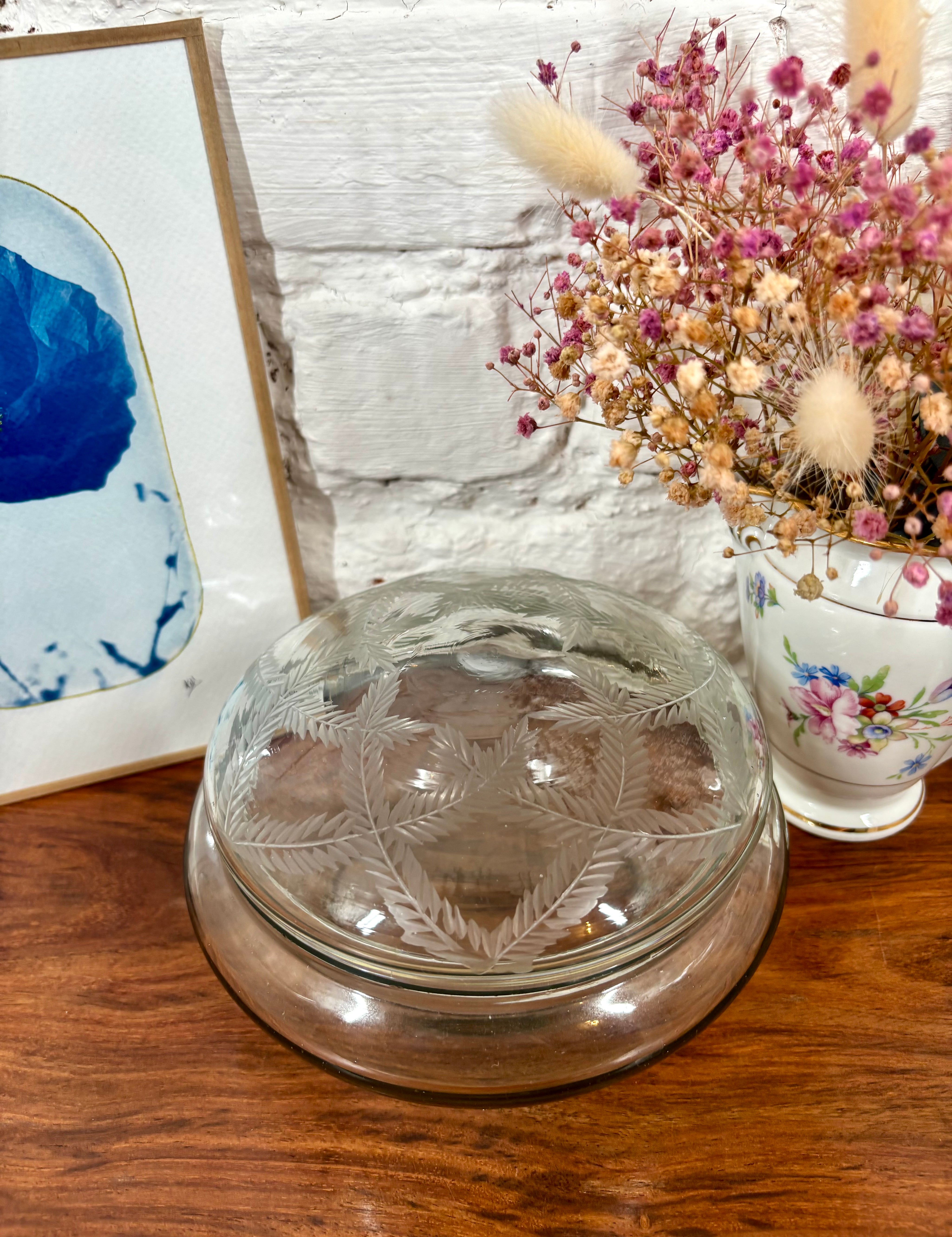 Superbe coffret en verre orné de branchages ciselés 