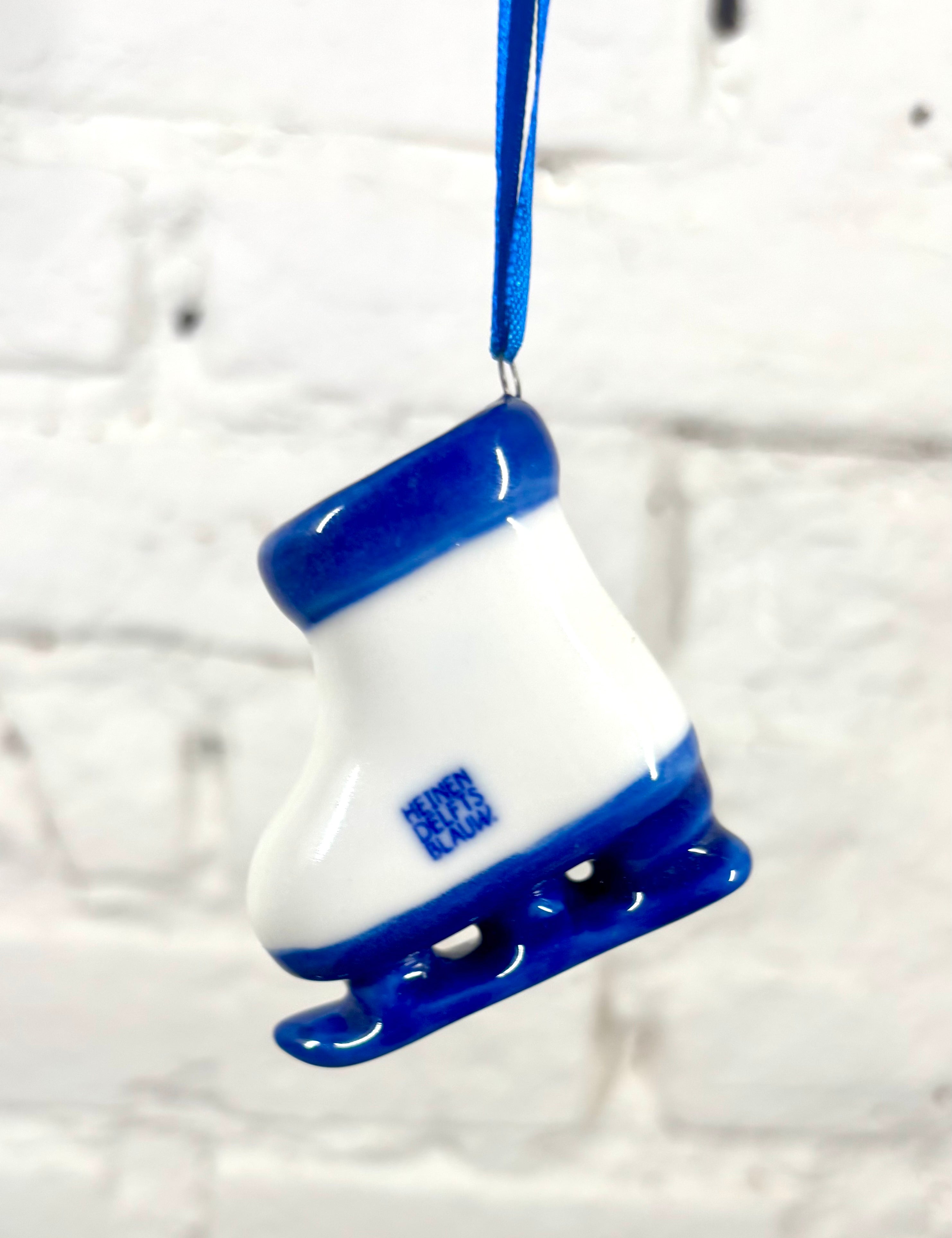 deco sapin delft faience vintage decoration boutique en ligne vide grenier seconde main vintage decoration patin a glace en ligne