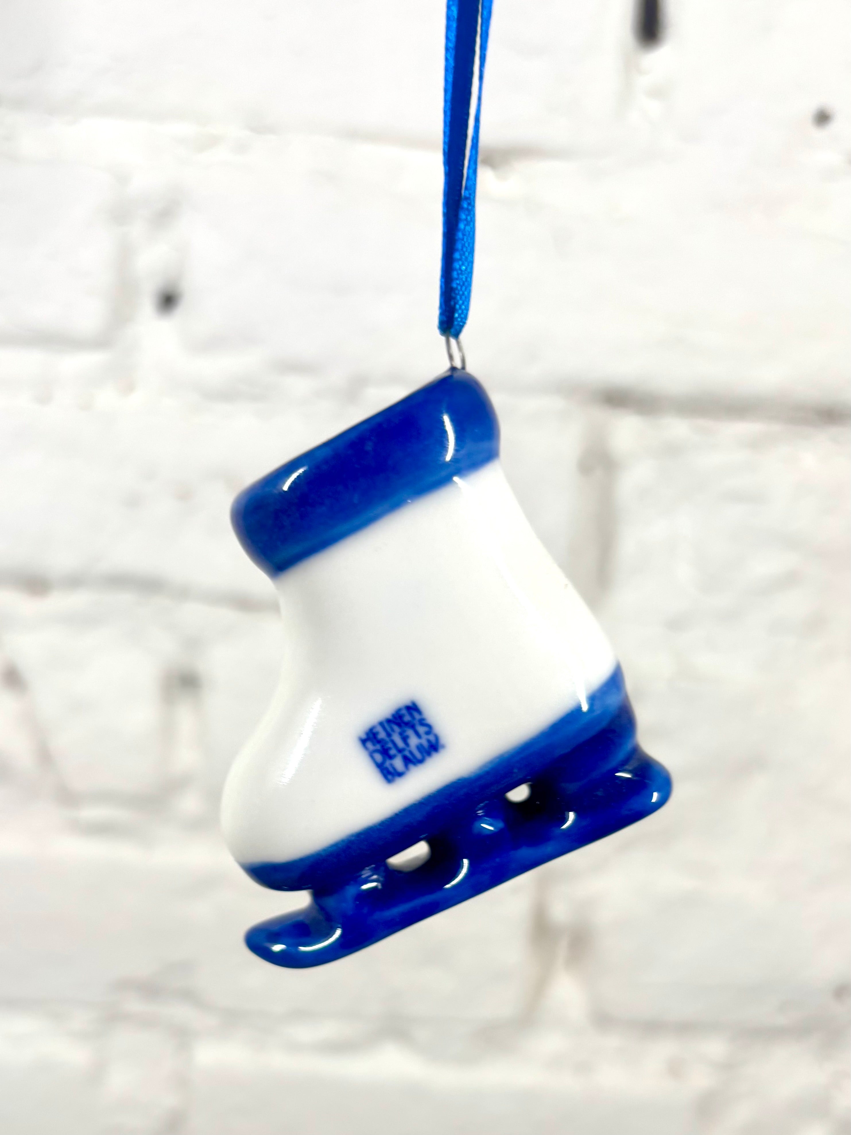 deco sapin delft faience vintage decoration boutique en ligne vide grenier seconde main vintage decoration patin a glace en ligne