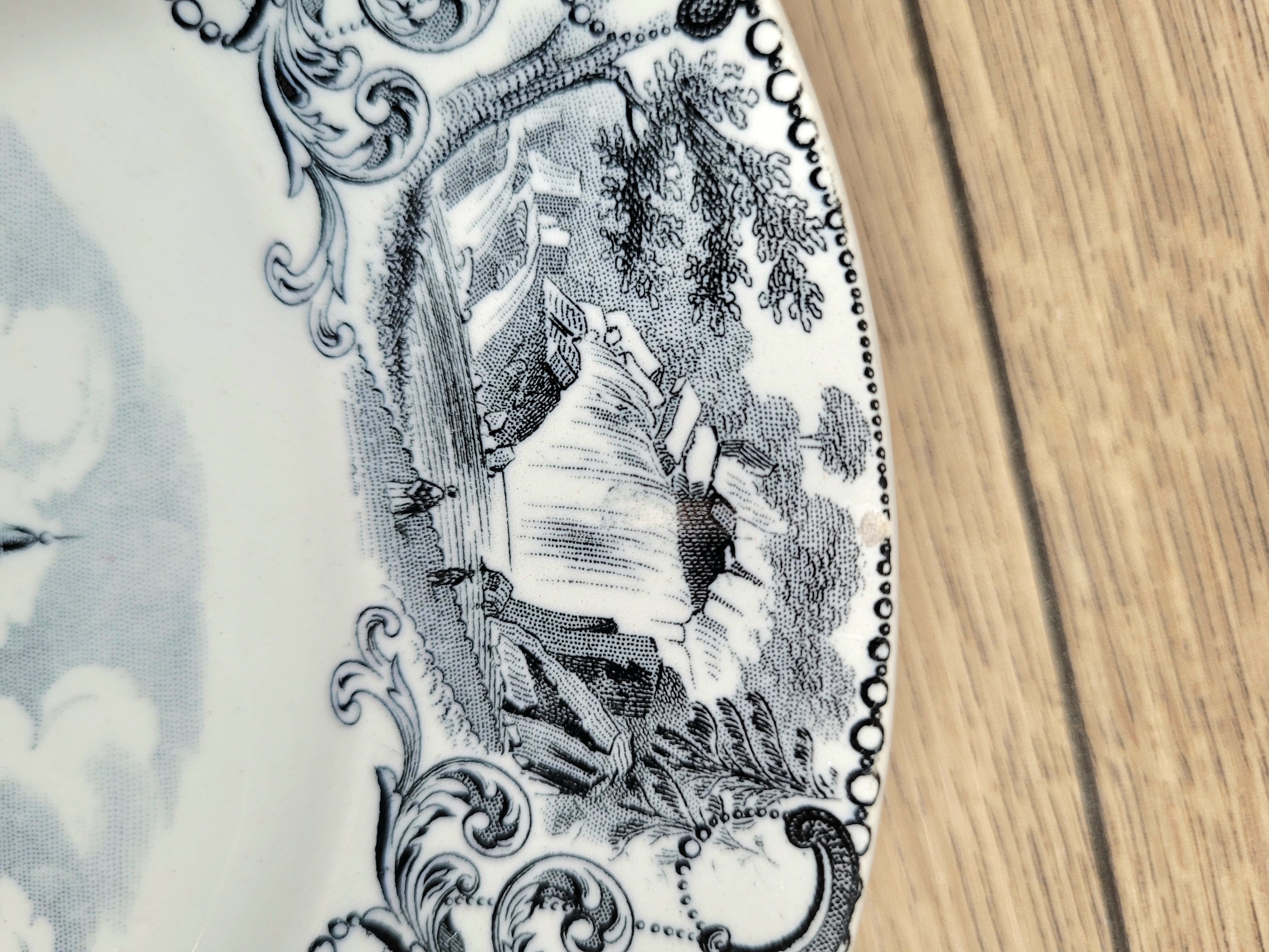 Lot 9 assiettes à dessert Monuments de Paris Choisy le Roi N°3