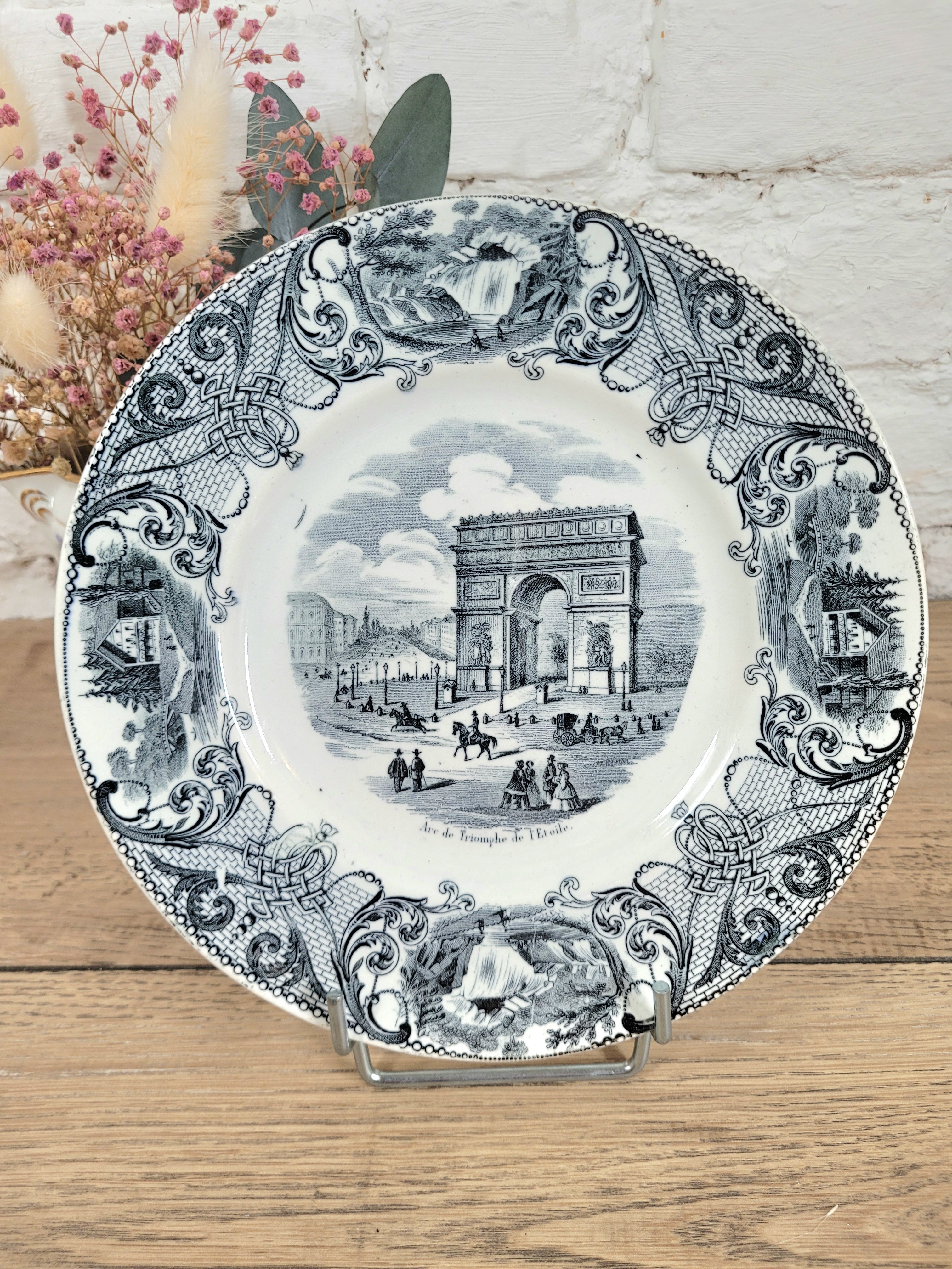 Lot 9 assiettes à dessert Monuments de Paris Choisy le Roi N°3