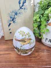 Oeuf en porcelaine de Limoges