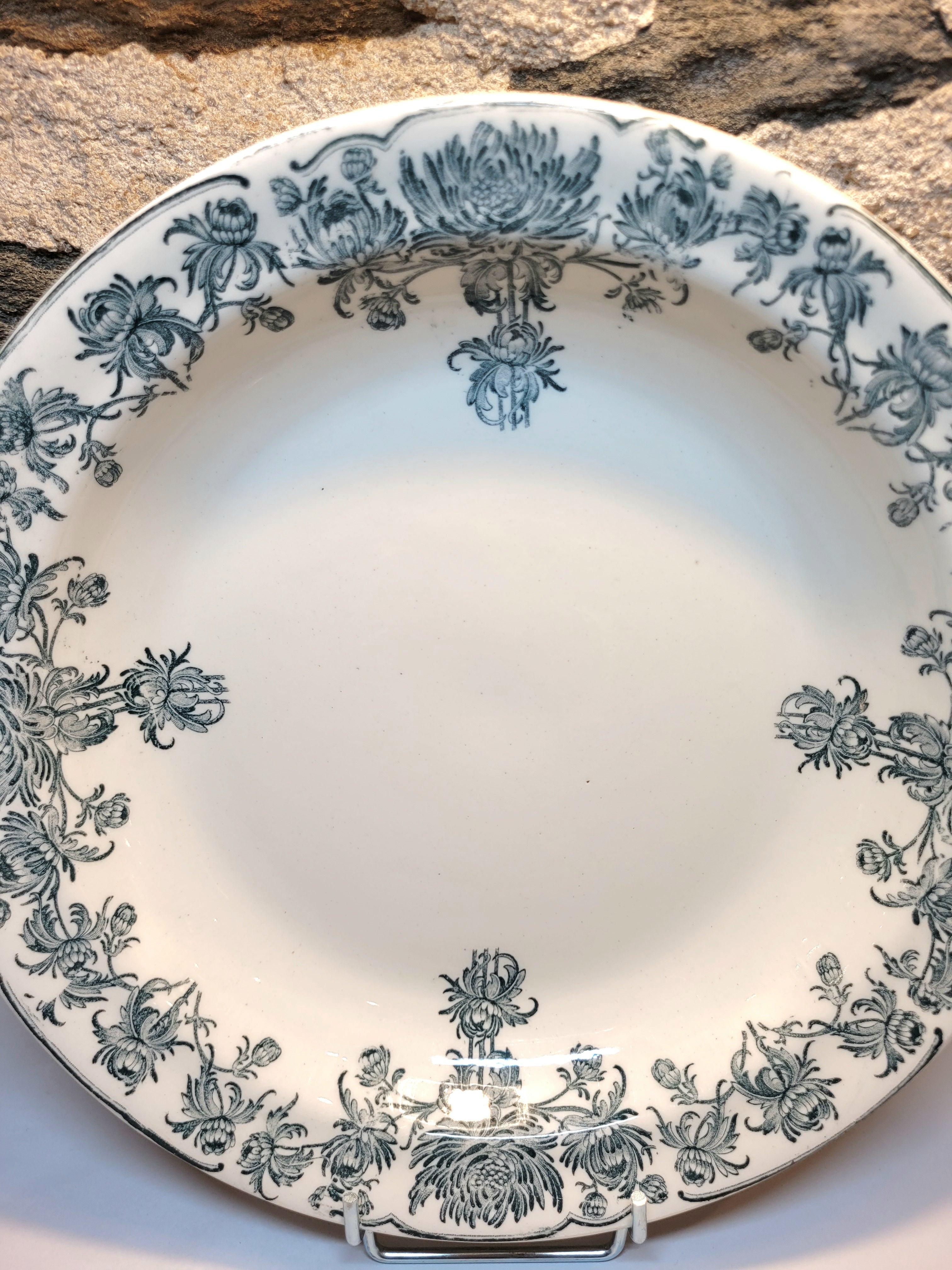 Plat creux Terre de fer Salins