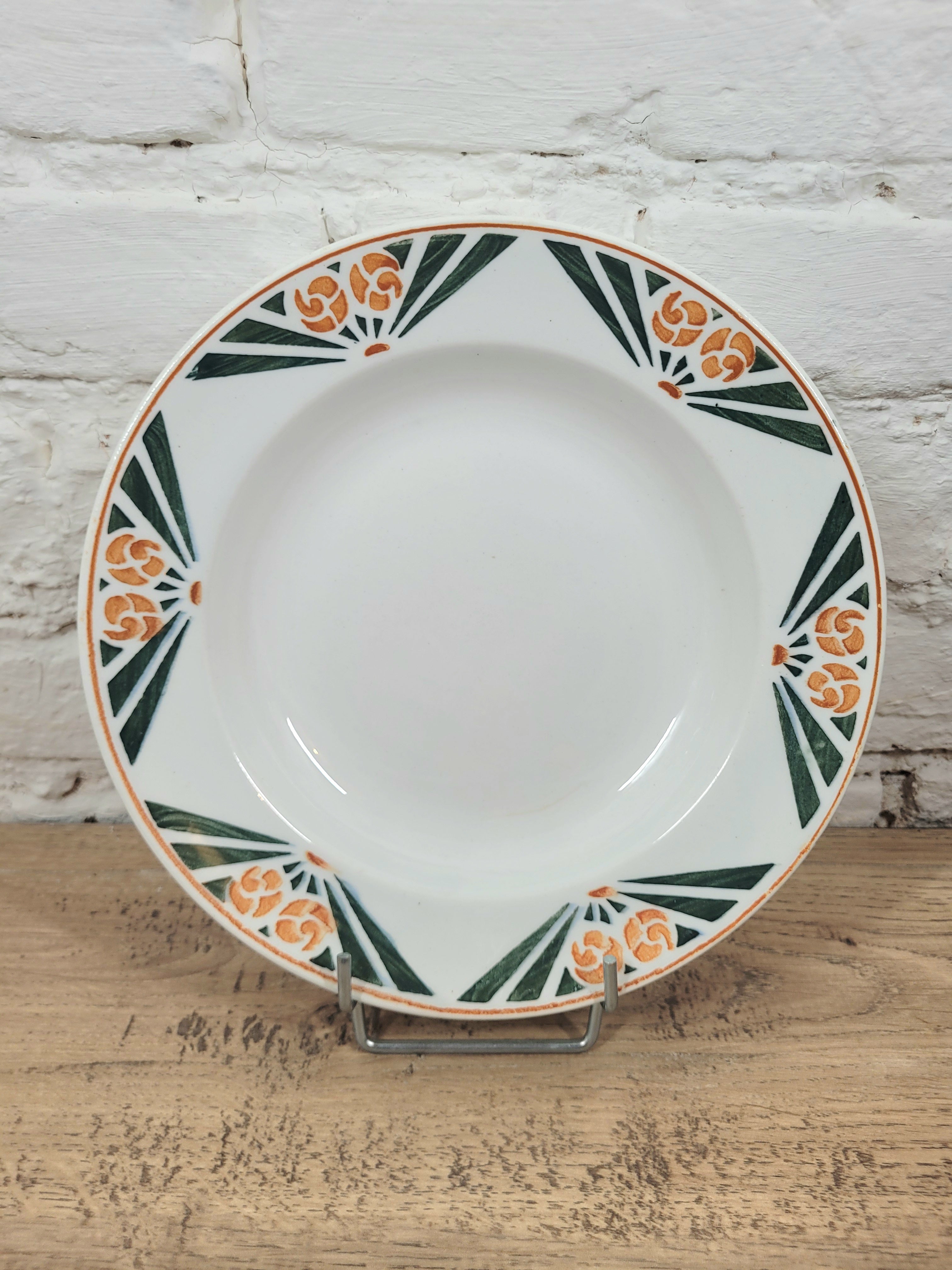Assiette creuse en faïence Labrut Frères N°14