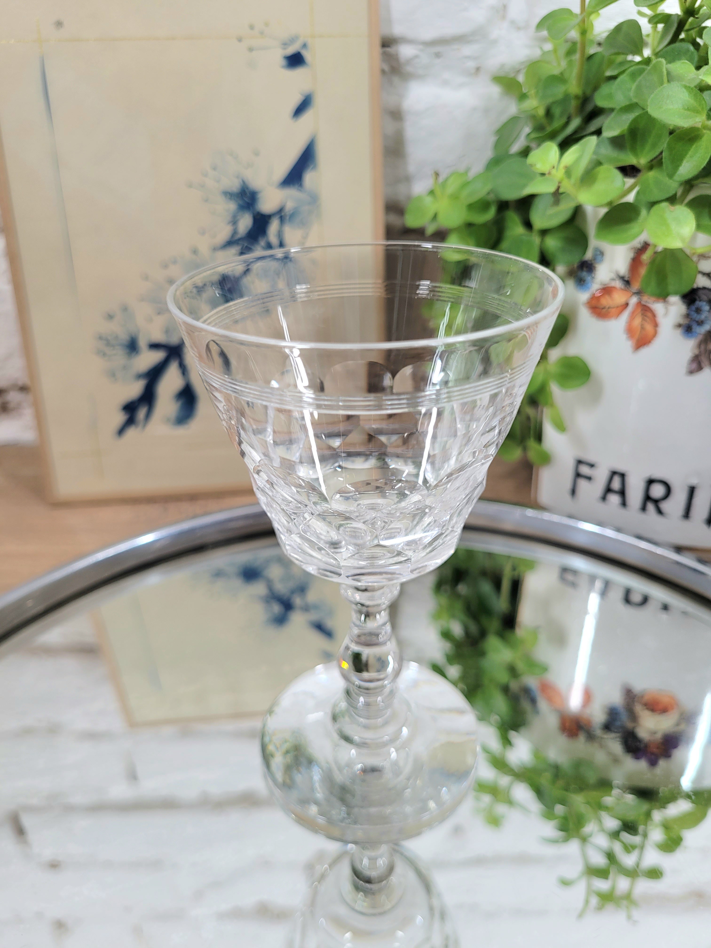 Petit verre à vin en cristal N°4