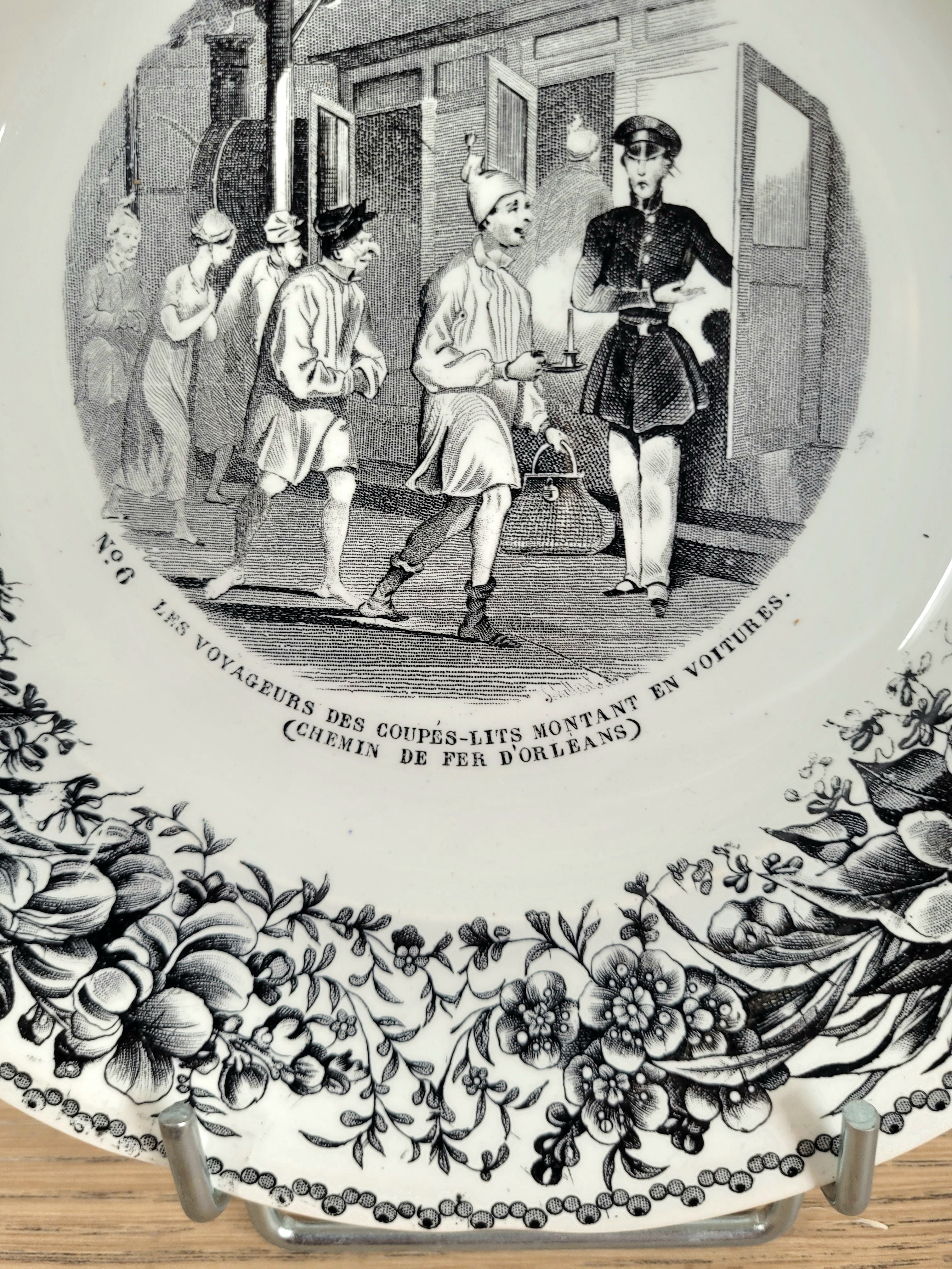 Lot 6 assiettes parlantes à dessert Creil et Montereau N°4