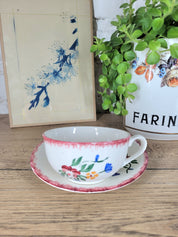 Tasse et soucoupe en faïence Sarreguemines