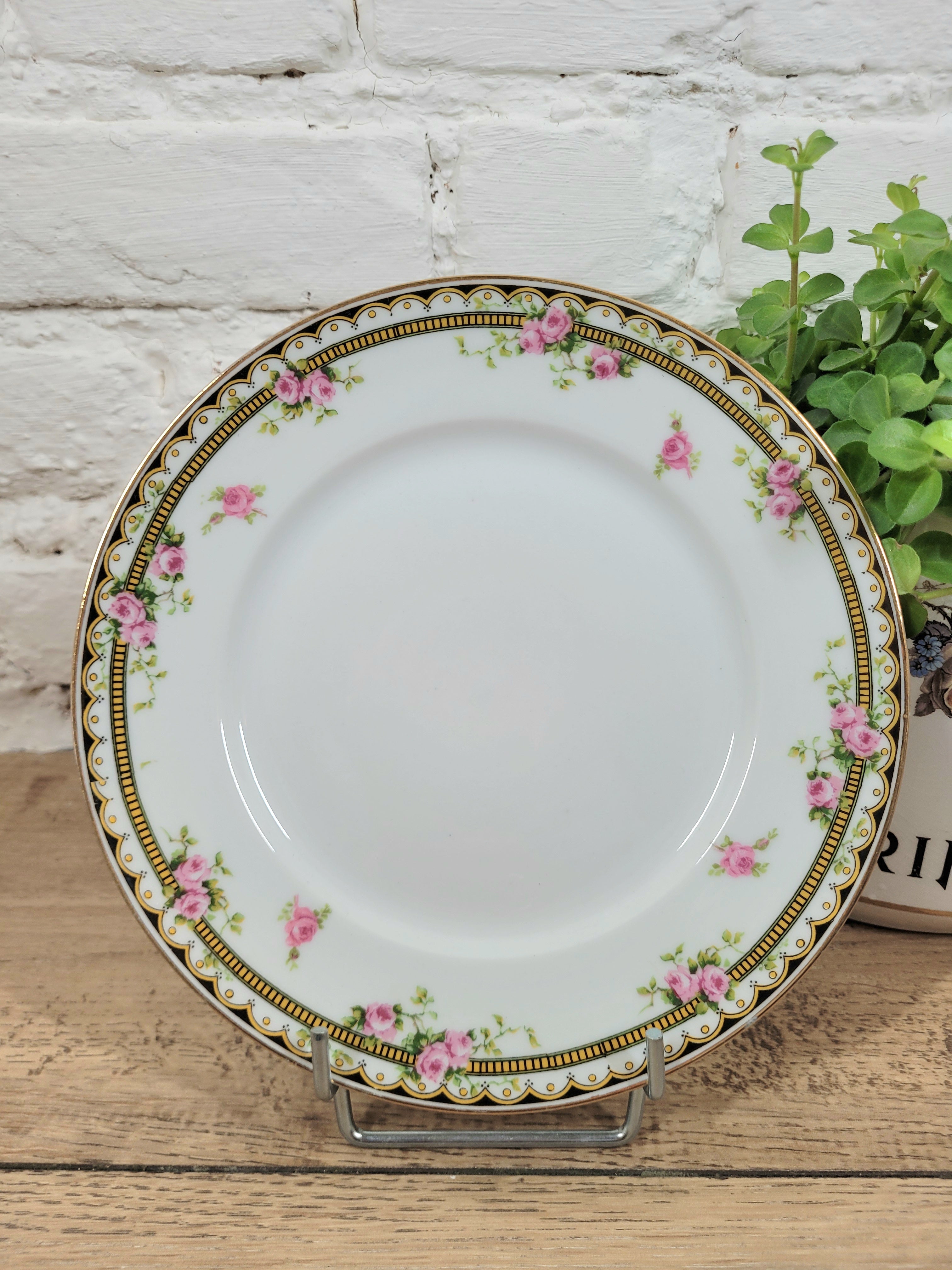 Assiette à dessert en porcelaine de Limoges N°1