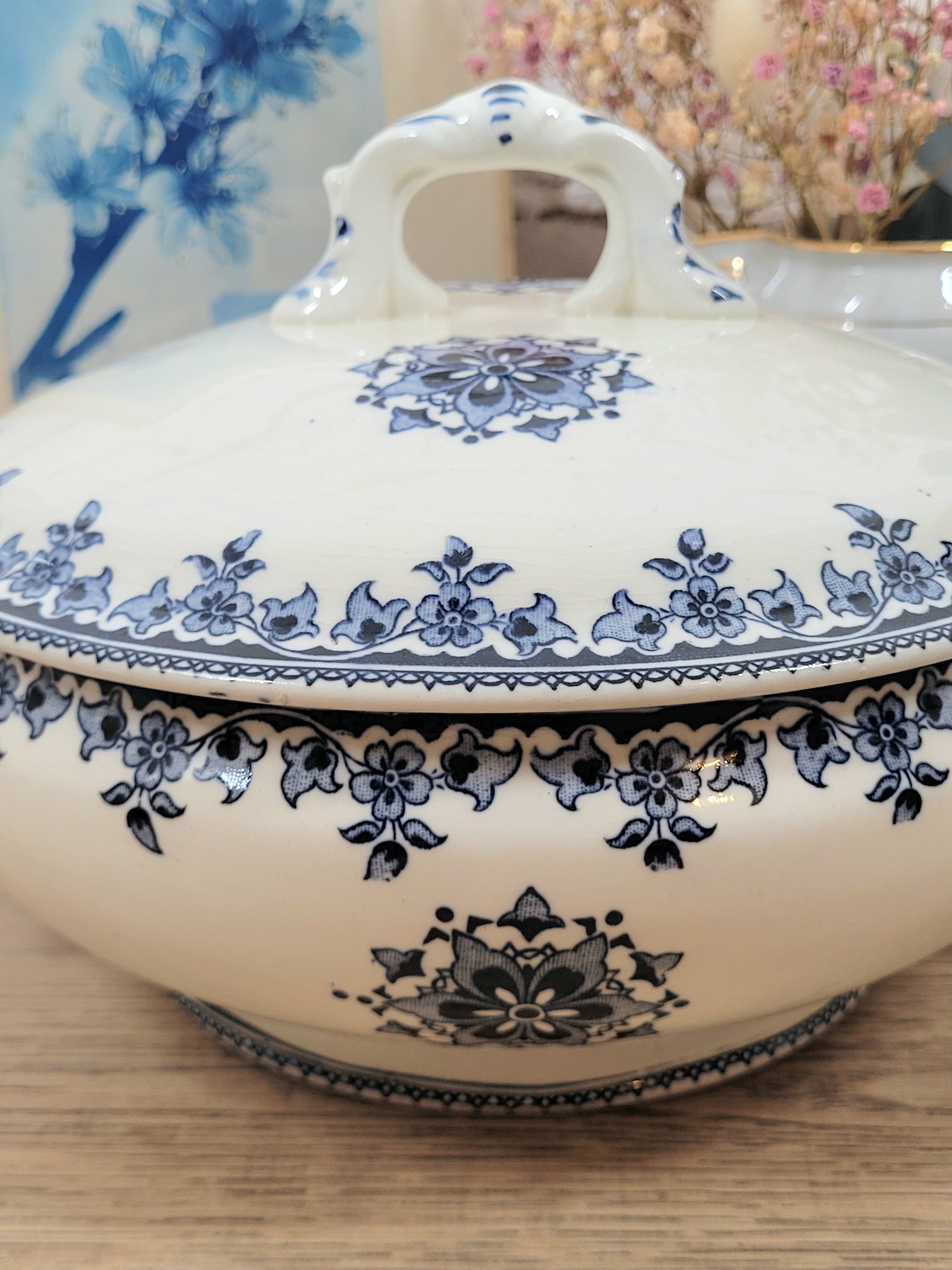 Soupière en Terre de fer H.B & Cie N°4