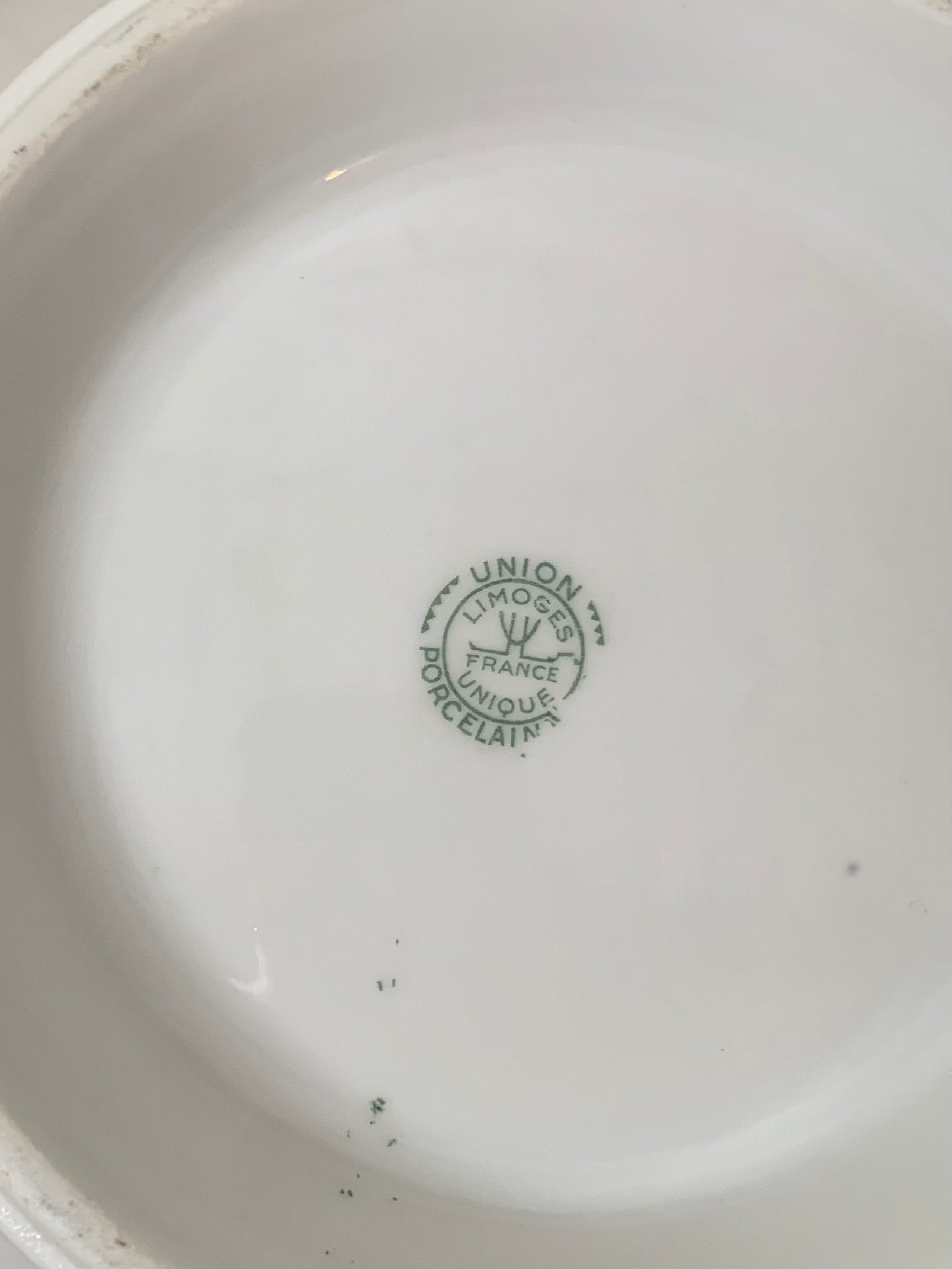 vaisselle vintage Soupiere en porcelaine de Limoges
